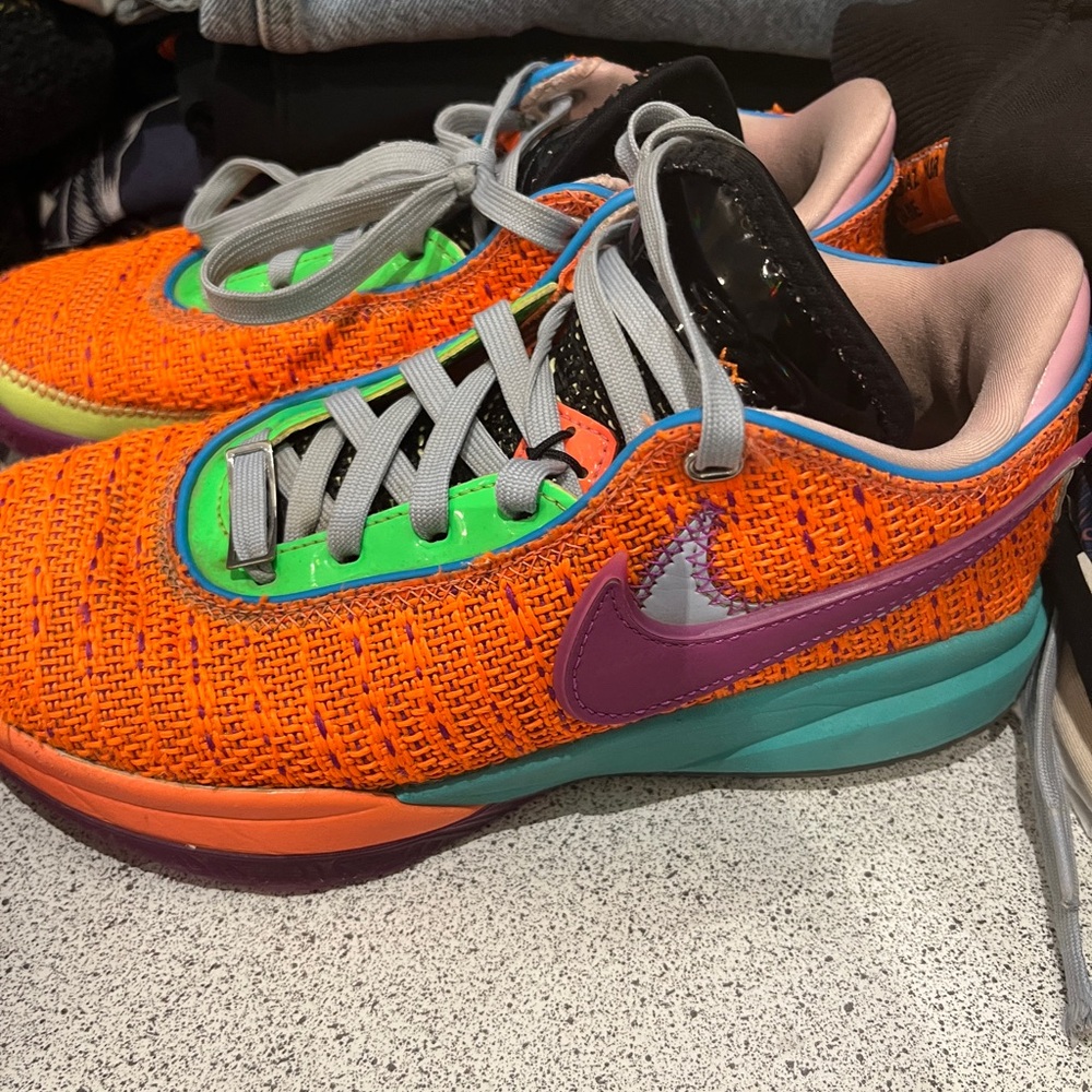 Nike